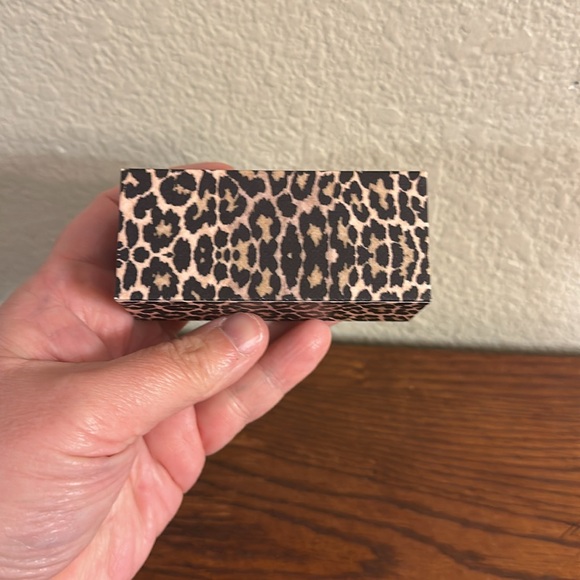 Dior Mitzah NWT lipstick case cheetah print - Picture 4 of 6